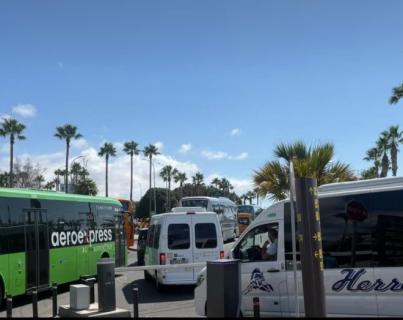 AENA suspende el sistema de cobros a guaguas en el aeropuerto de Tenerife Sur