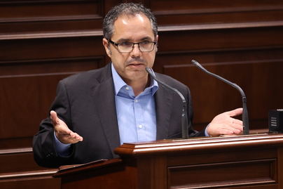 Este Gobierno aplica la política del palo y la zanahoria contra los más débiles