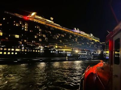 Evacuación de tripulante en crucero Mein Schiff Relax en Tenerife