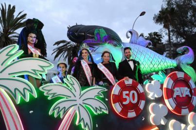El Carnaval de «Las Vegas» apaga los neones y entierra a su sardina