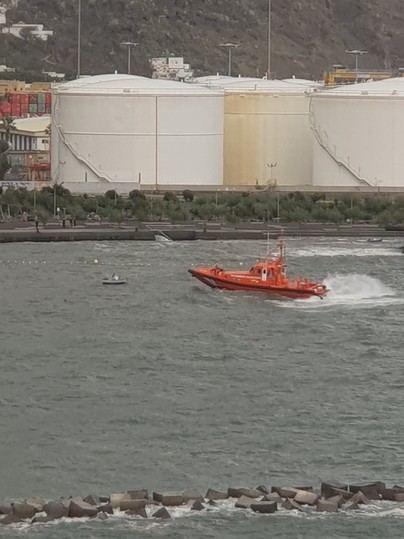 Salvamar Tenerife rescata a hombre en buen estado de una embarcación en Valleseco