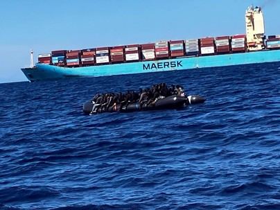 Rescatan a 60 personas en el mar cerca de Morrojable