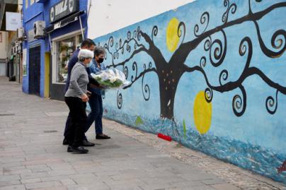 Arona recuerda a las víctimas del derrumbe en Los Cristianos