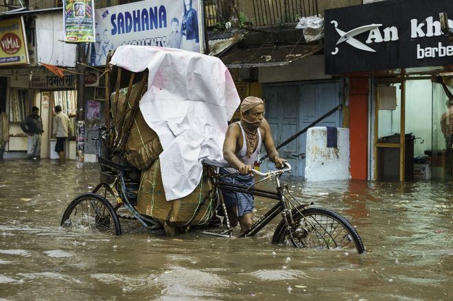 Al menos 190 muertos por fuertes lluvias en India