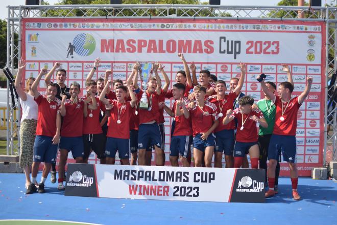 Sevilla FC y Veteranos del Pilar CF campeones de la Maspalomas Cup