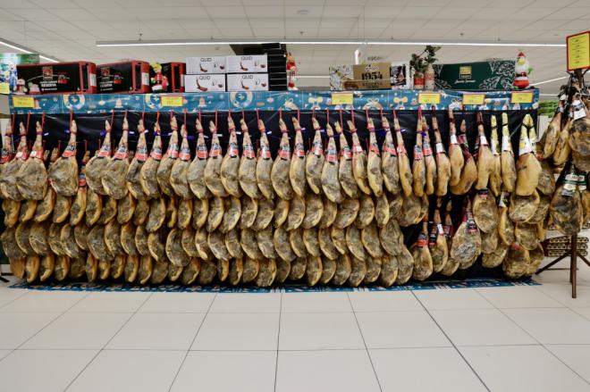 HiperDino prepara tu mesa para tu cena especial de Navidad con grandes descuentos