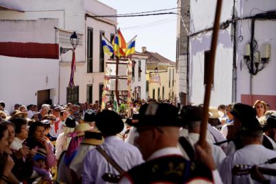 San Antonio Abad reúne, un año más, a miles de personas para celebrar su tradicional romería en Arona Casco