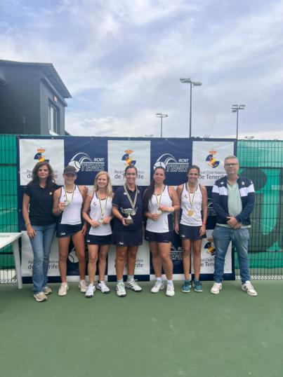 El RCNT absoluto femenino, campeonas de Canarias