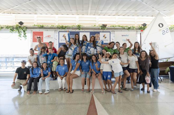 Irene Tamayo Báez, Claudia Concepción y Xana Fulda, ganadoras de la Regata de la Mujer