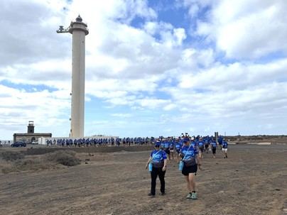 Playa Blanca solidaria camina por Pequeño Valiente
