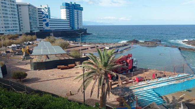 'Engañan a los tacoronteros y permiten una desaladora en Mesa del Mar'