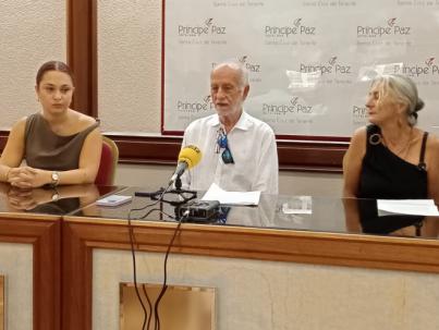 Afectados extranjeros por el volcán denuncian falta de información