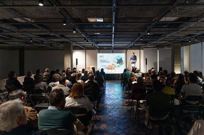 Canarias, un laboratorio innovador en vivienda según Iñaqui Carnicero