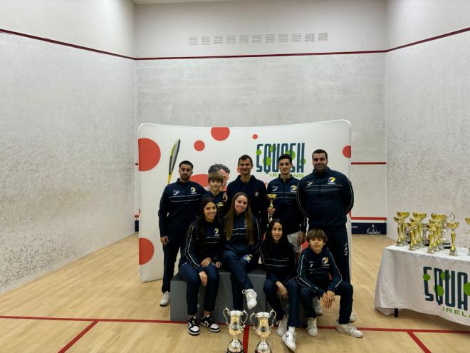 El RCNT hace historia en el Irish Junior Open 2024 de Squash