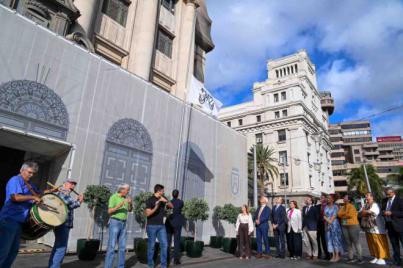 El Cabildo de Tenerife iza la bandera de la Virgen de los Reyes