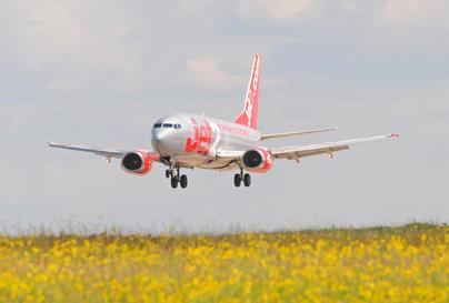 La británica Jet2 cancela vuelos y vacaciones a la península para el resto de temporada