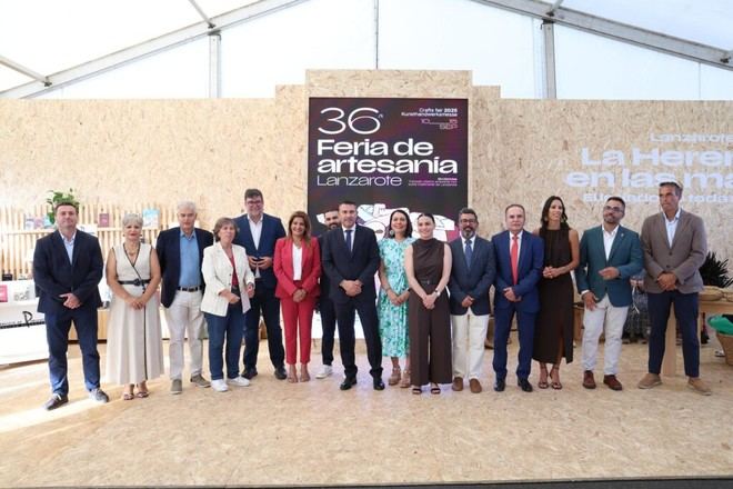 Inaugura la 36ª Feria de Artesanía de Lanzarote con más de cien creadores