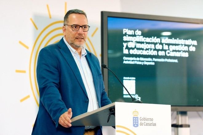 Canarias suma 700 docentes para mejorar la educación en el curso 2025/2026
