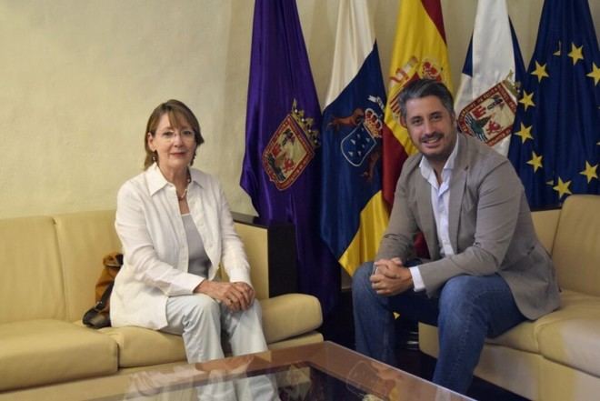 La Laguna honra a María Isabel Navarro con la llave de la ciudad