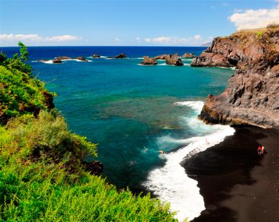 El volcán y la falta de ayudas hacen peligrar la conectividad con La Palma