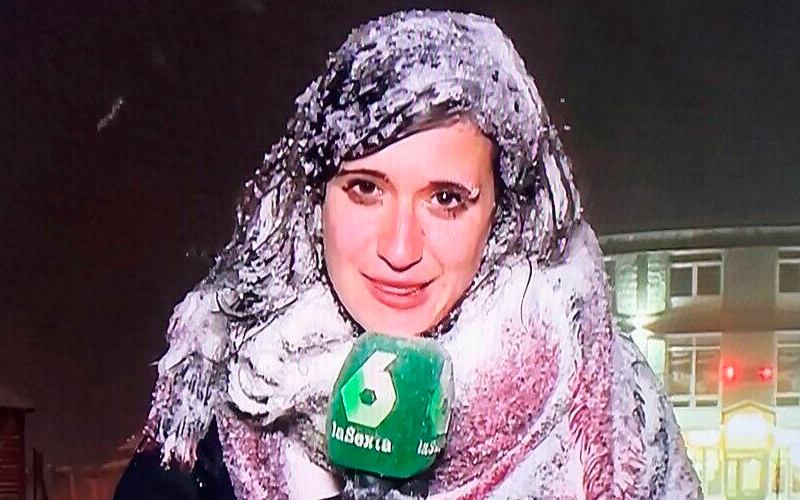 ¿Reportera o muñeco de nieve?