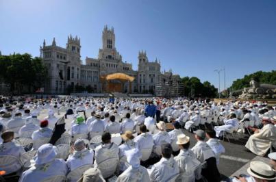 León XIV pide a los españoles que conviertan su fe en compromiso social