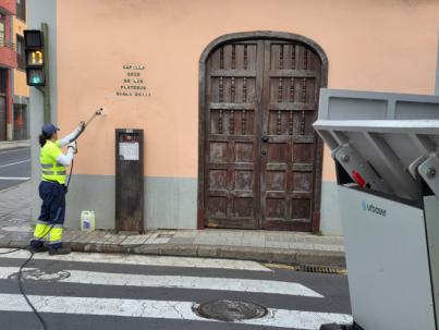 La Laguna elimina cerca de 200 grafitis vandálicos