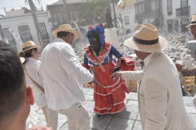 Más de 70.000 Indianas e Indianos llenan las calles de blanco