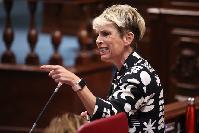El PSOE exige la dimisión de la consejera de Bienestar Social por falsear los datos sobre dependencia