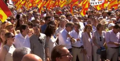 Feijóo a Sánchez: "Ríndase ante la democracia y convoque elecciones.