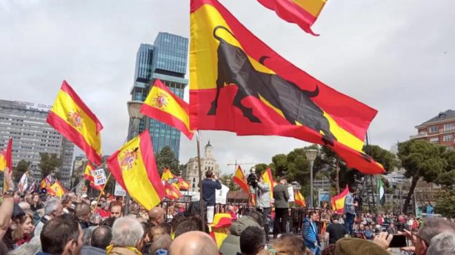 Miles de personas claman en Madrid contra Sánchez y piden elecciones anticipadas
