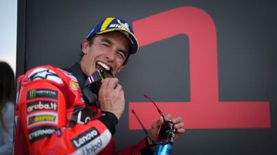 Márquez se impone en el Tissot Sprint y Ogura sorprende con su actuación