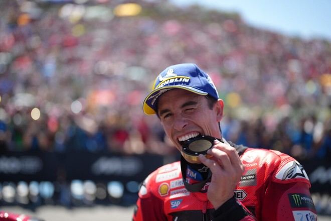 Márquez logra su quinta victoria seguida en el Sprint de Jerez