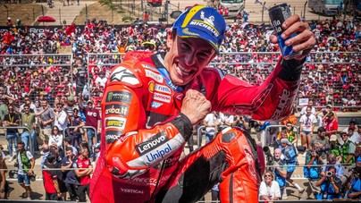 Márquez brilla y conquista el Gran Premio de Aragón