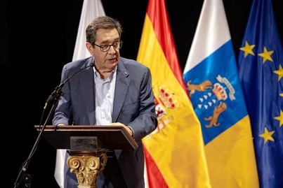 Martinón aboga por el humanismo y la democracia frente a la IA