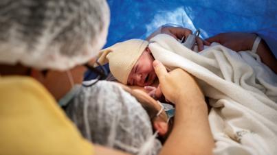 SATSE denuncia la falta de matronas en el HUC y reclama medidas urgentes