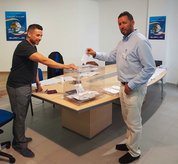 Adeje acogió la única mesa de Canarias para las elecciones argelinas
