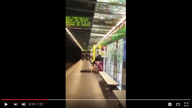 Investigada una pareja por practicar sexo en pleno metro de Barcelona