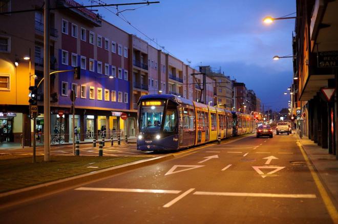 Tranvías dobles cada 10 minutos durante toda la Noche en Blanco de La Laguna