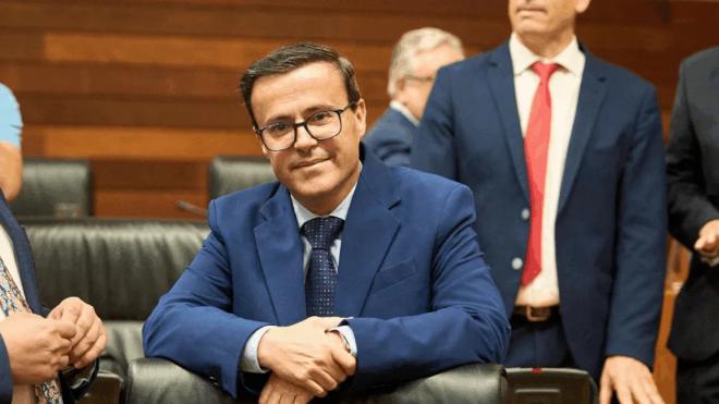 La Justicia anula el aforamiento del líder del PSOE extremeño