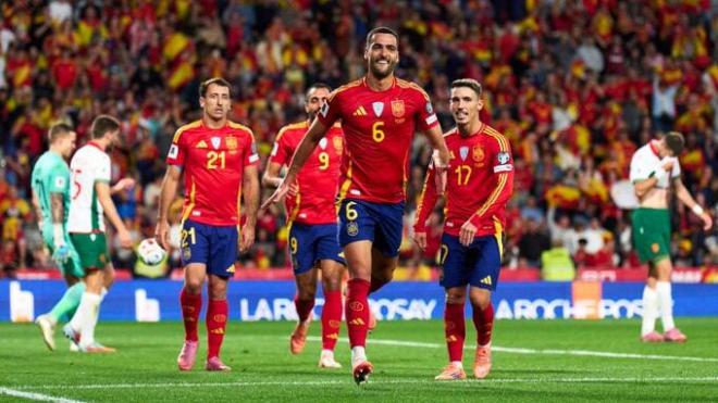 España pone pie y medio en el Mundial tras arrollar a Bulgaria
