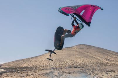 Primera jornada llena de talento, emoción y maniobras inolvidables en el Wingfoil