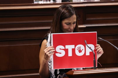 Parlamento de Canarias pide igual acogida para familias palestinas