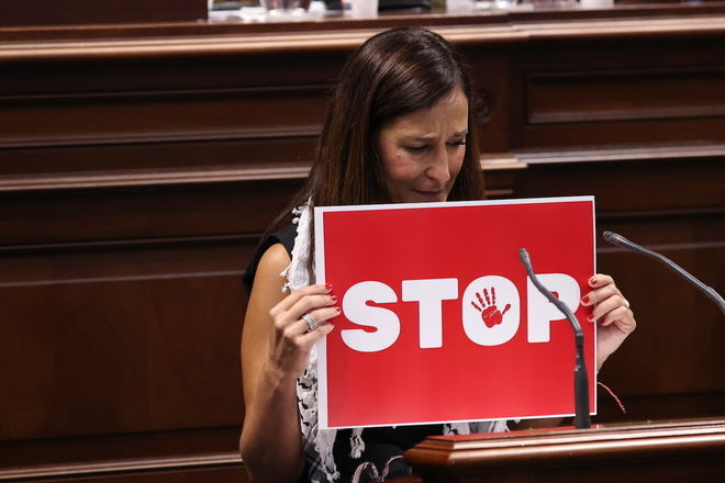 Parlamento de Canarias pide igual acogida para familias palestinas