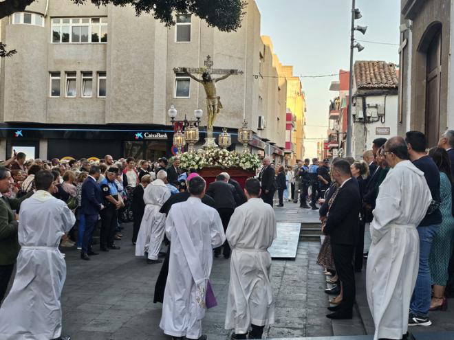 El Santo Cristo de Telde llega a la iglesia de San Gregorio