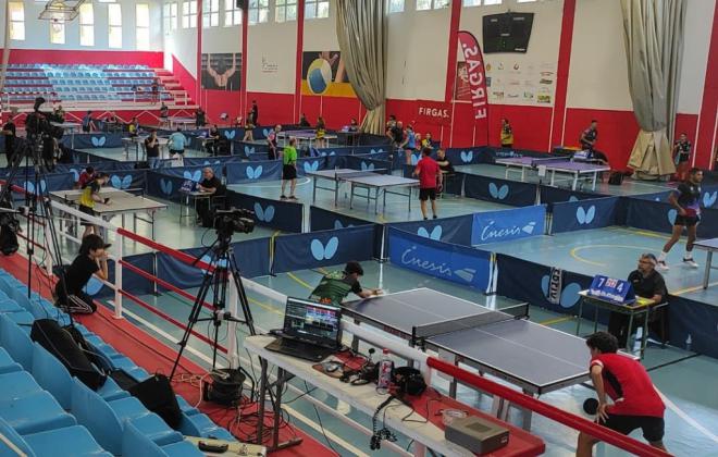 Bernabé Espinosa y Agathe Chevalier, campeones de Canarias de tenis de mesa