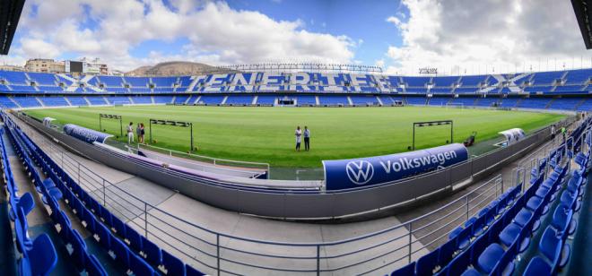 Nuevos asientos autoabatibles del estadio Heliodoro Rodríguez López