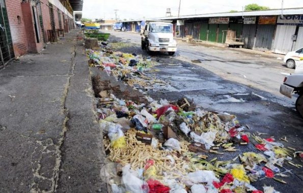 Declaran la emergencia ambiental en la capital de Paraguay por la basura y los residuos