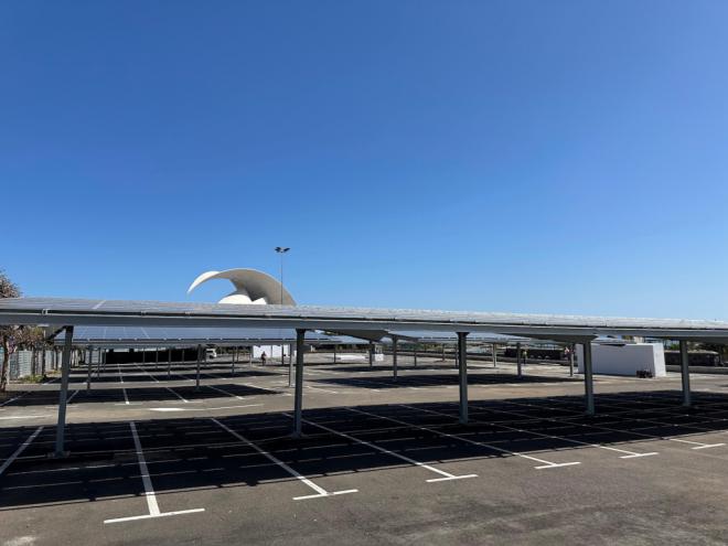 Santa Cruz recupera 180 plazas gratuitas en los aparcamientos del Parque Marítimo