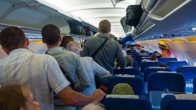 Revés para los pasajeros: el equipaje de mano podrá cobrarse por ley
